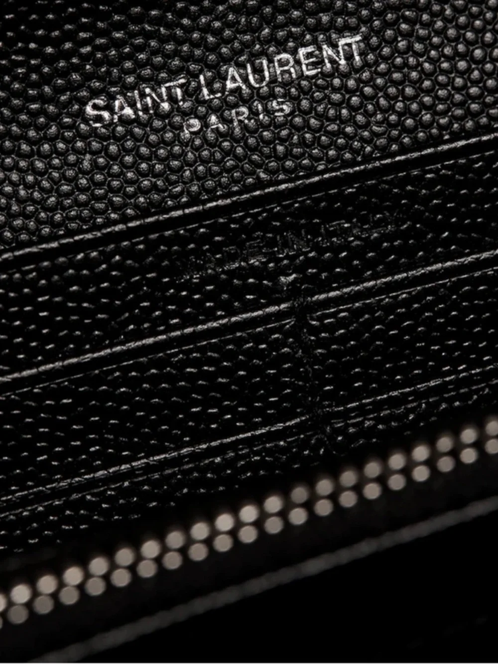 YSL CASSANDRE MATELASSÉ LARGE FLAP WALLET IN GRAIN DE POUDRE LEATHER
BLACK - Picture 4 of 8